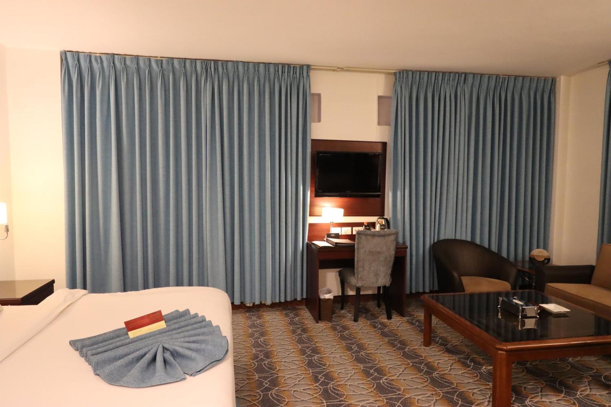 Larsa Hotel Амман Экстерьер фото