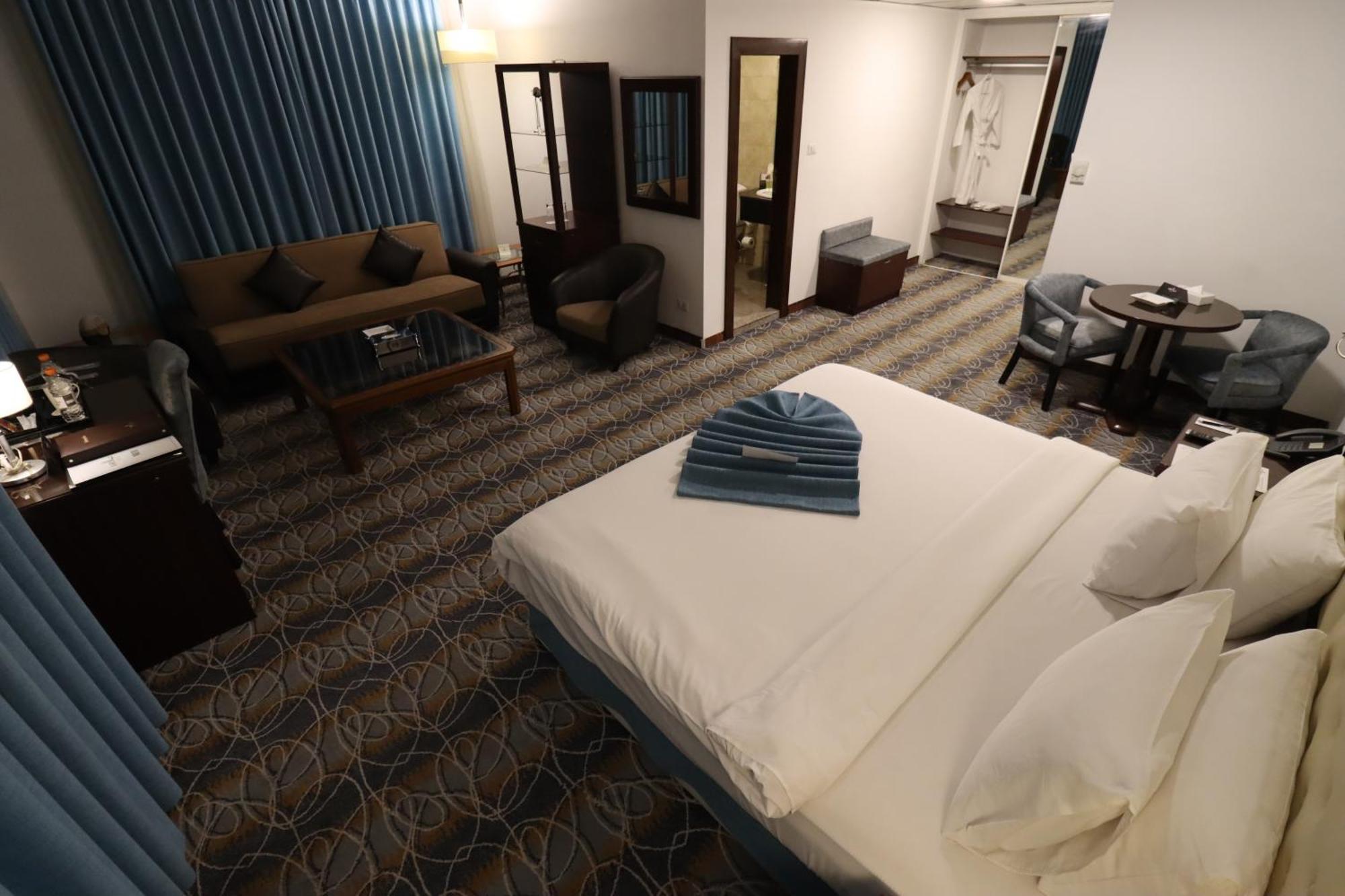 Larsa Hotel Амман Экстерьер фото